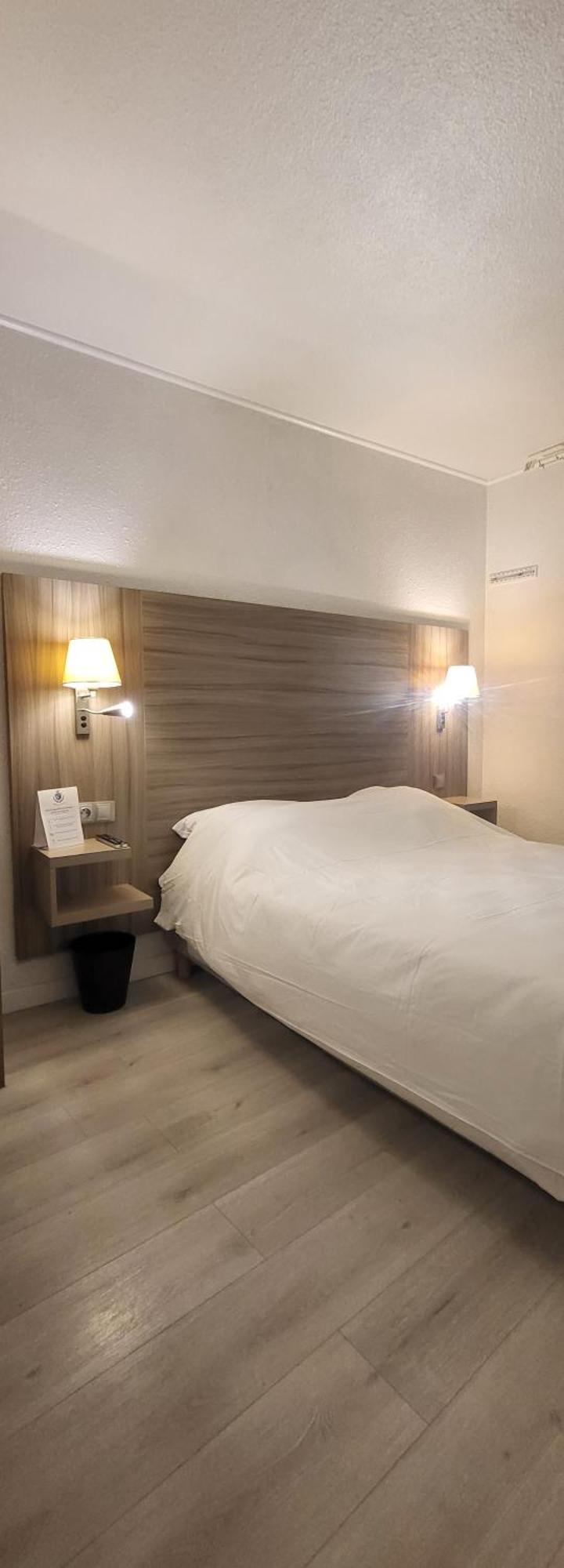 Crystal Hotel Saint Denis Basilique 외부 사진